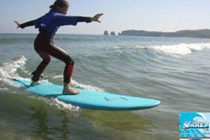 Practicando surf